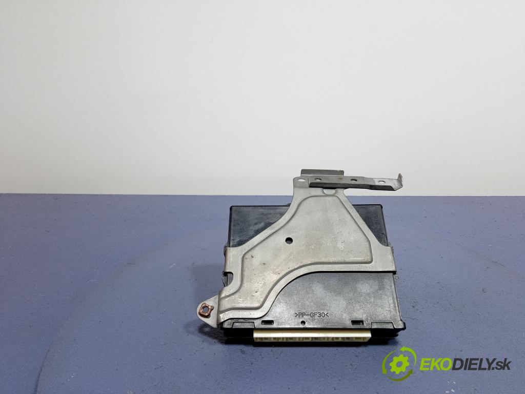 Daihatsu Yrv 2002 riadiaca jednotka Motor: 89560-97422