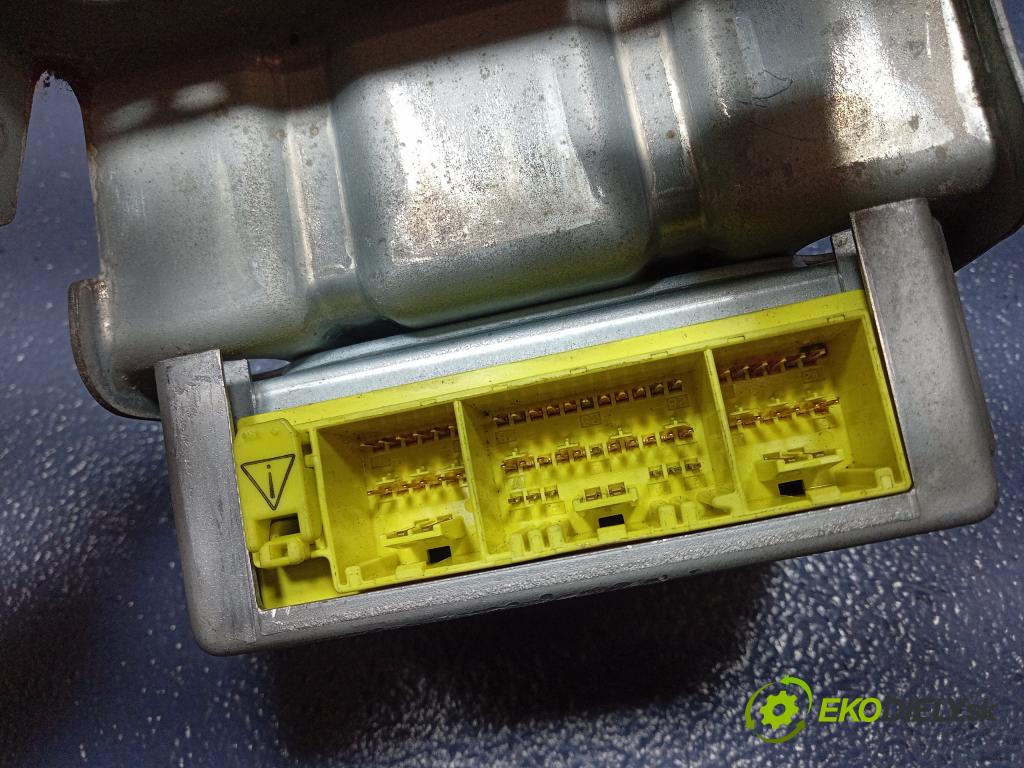 Daihatsu Yrv 2002 kokpit,pristrojová doska 73970-97402-S9
