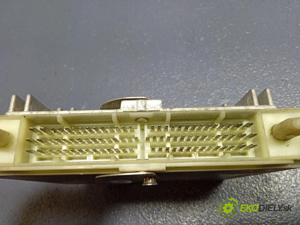 Volvo 850 1996 riadiaca jednotka Motor: 0281001430