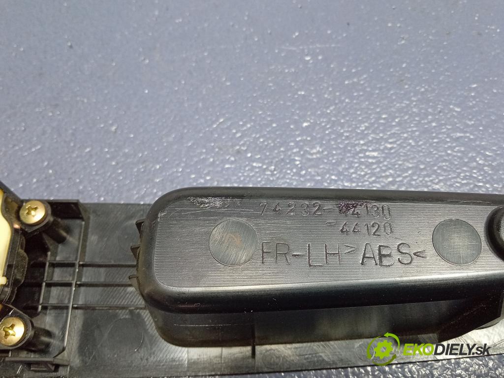 Toyota Avensis 2004 prepínač Okná: 84040-44030