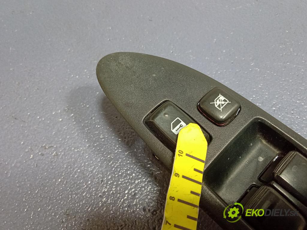 Toyota Avensis 2004 prepínač Okná: 84040-44030