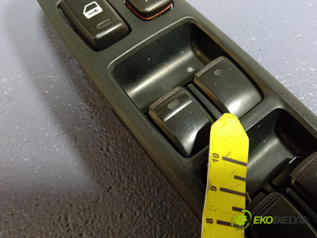 Toyota Avensis 2004 prepínač Okná: 84040-44030