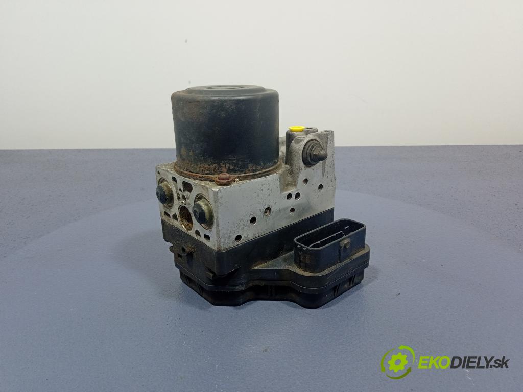 Toyota Avensis 2004 čerpadlo ABS x 44540-44040