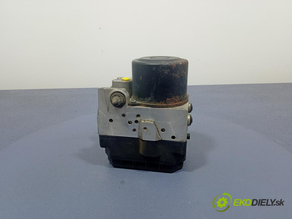 Toyota Avensis 2004 čerpadlo ABS x 44540-44040