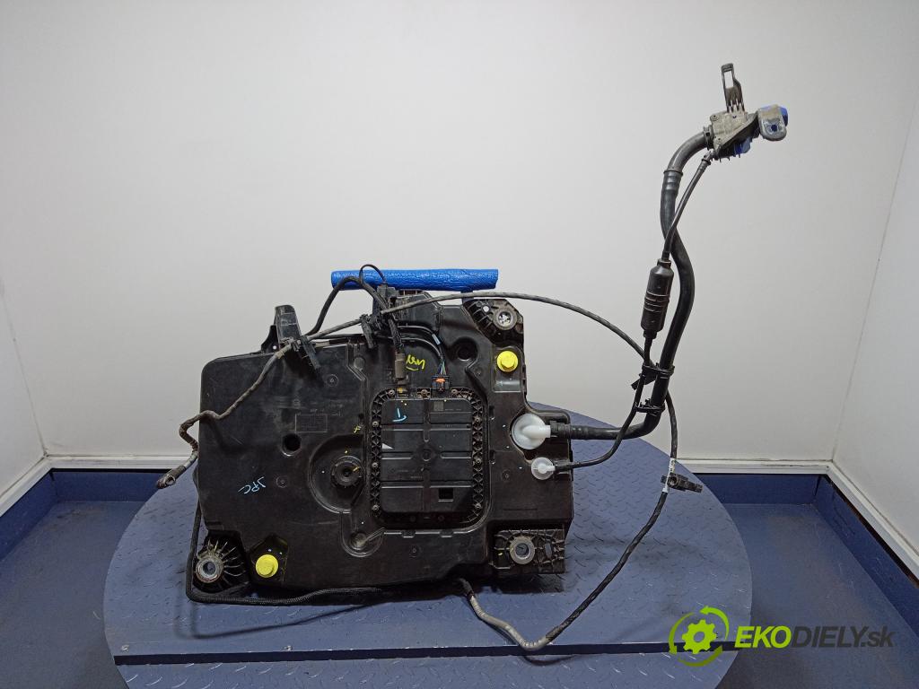 Peugeot 508 2020 Nádrž: AdBlue: 01