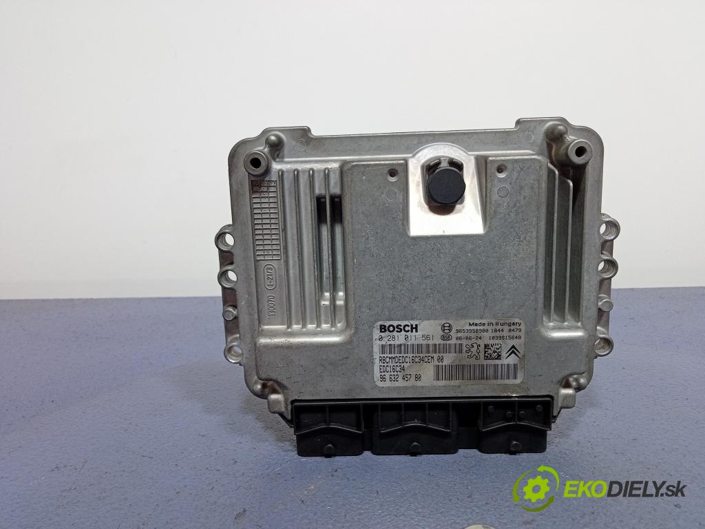 Citroen C5 2006 riadiaca jednotka Motor: 0281011561