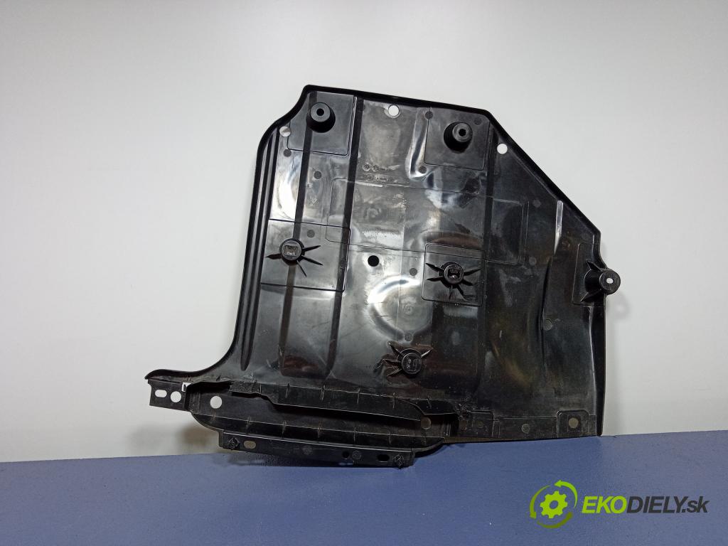 Renault Clio 2022 kryt Plast: podvozek: 748A07505R