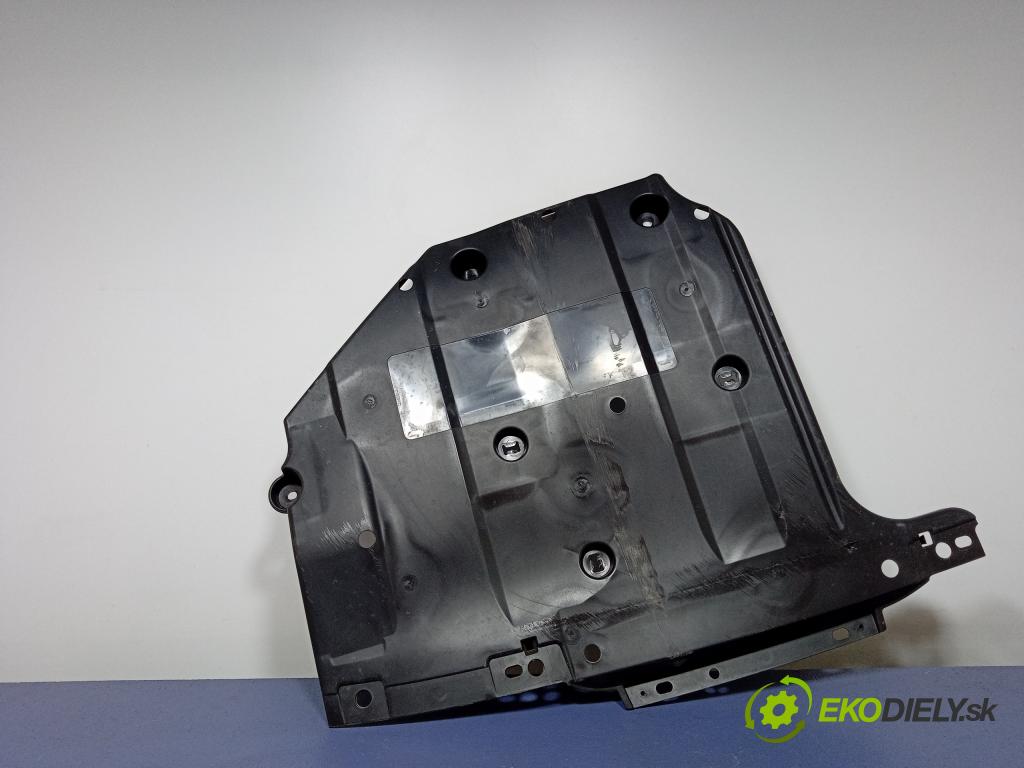 Renault Clio 2022 kryt Plast: podvozek: 748A07505R