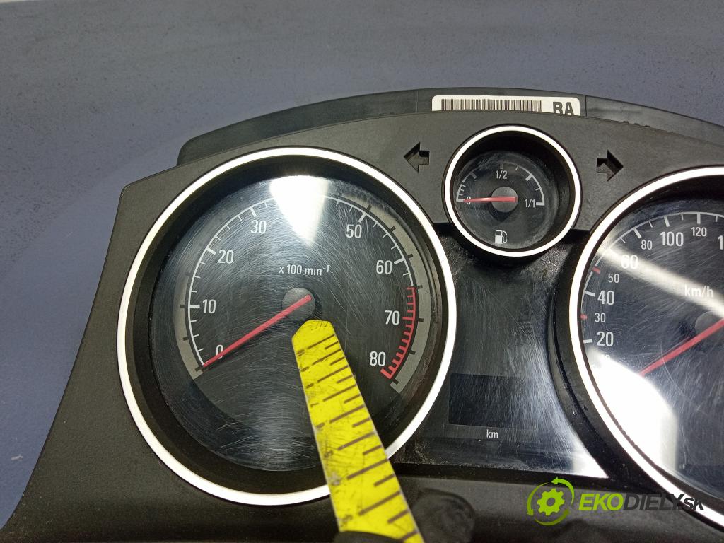 Opel Astra 2005 prístrojovka/ budíky 13172010