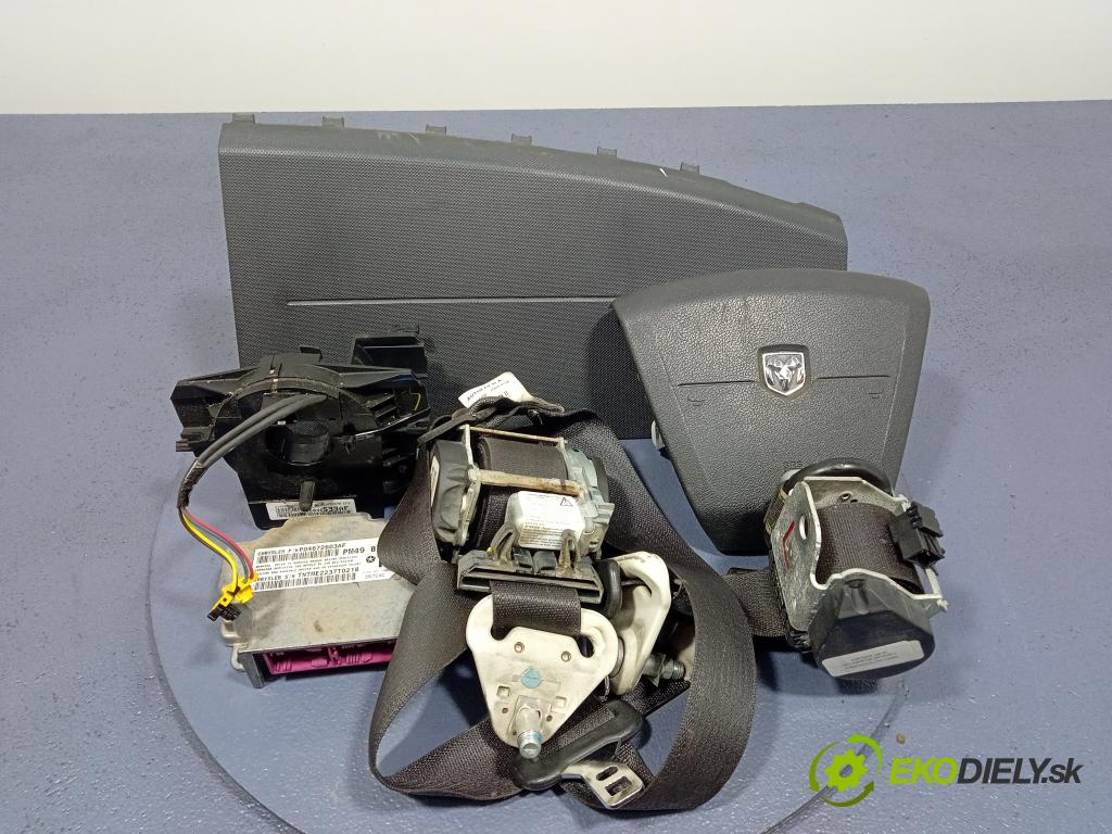 Dodge Caliber 2007 kokpit,pristrojová doska 04672603AF