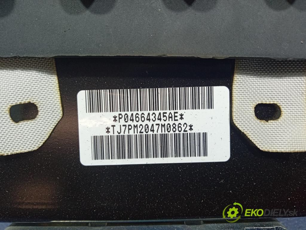 Dodge Caliber 2007 kokpit,pristrojová doska 04672603AF