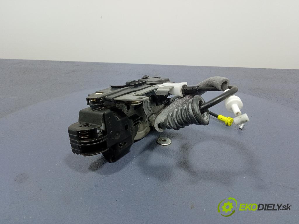 Volvo XC60 2019 zámek dveře Zad: Levý: 31462446