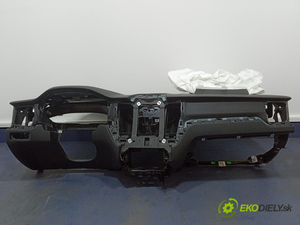 Volvo XC60 2019 kokpit,pristrojová doska 32219896