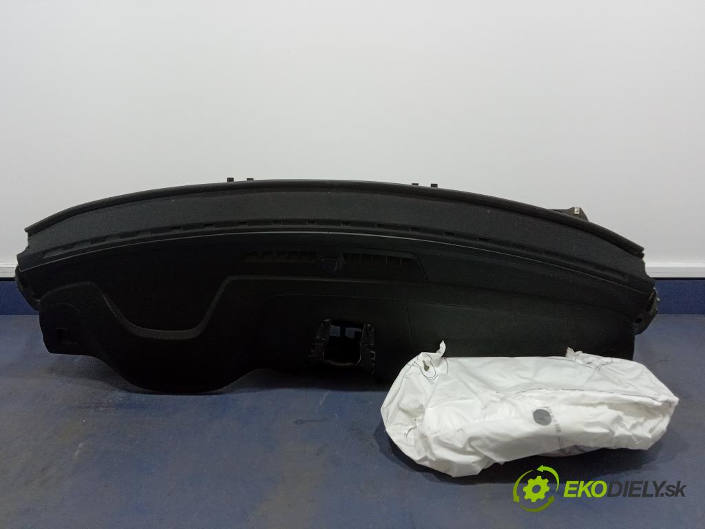 Volvo XC60 2019 kokpit,pristrojová doska 32219896