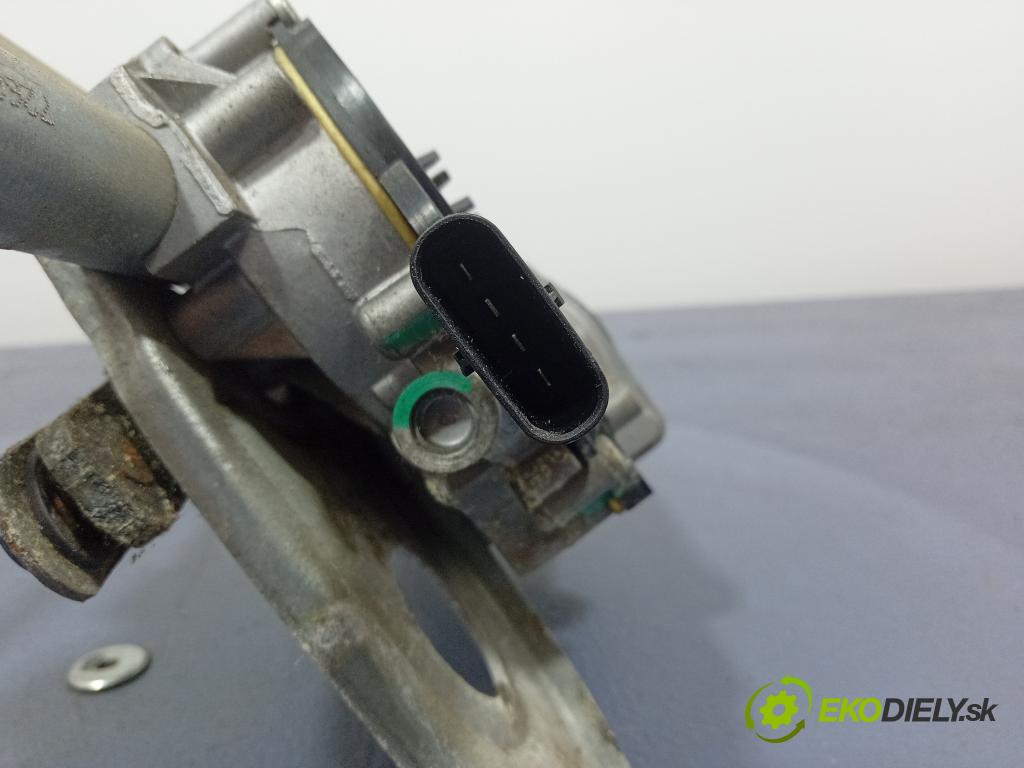 Bmw 320 2012 mechanizmus motor: Stierače: Predné 7260488
