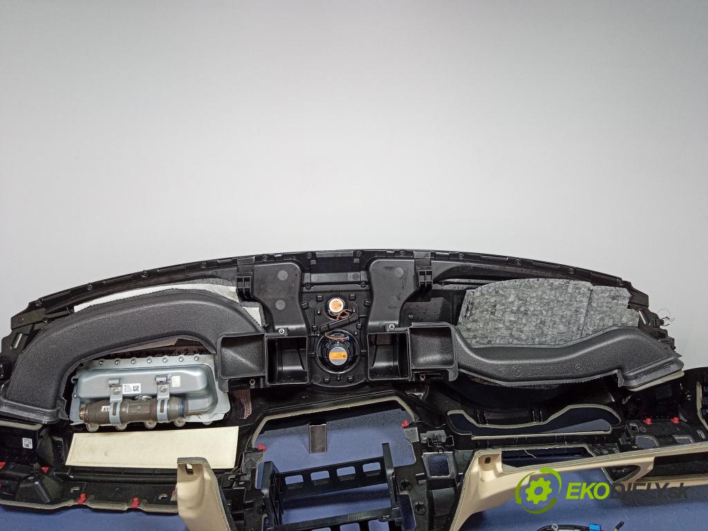 Bmw Seria 5 2010 kokpit,pristrojová doska 9231791