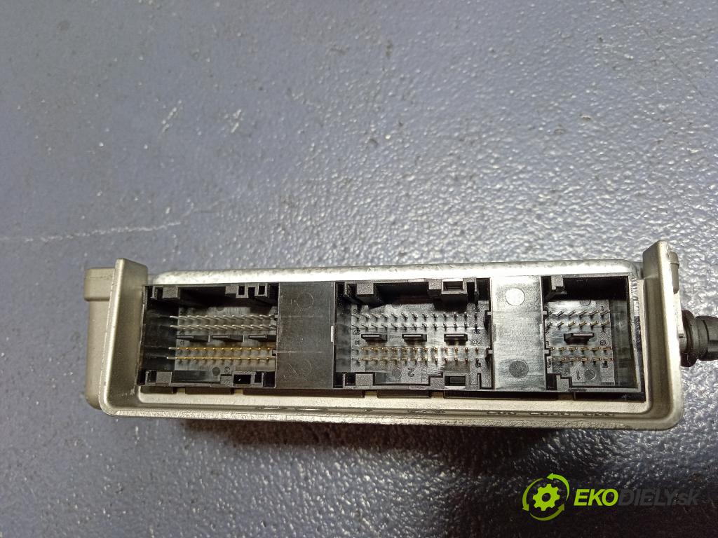 Bmw Seria 5 2010 kokpit,pristrojová doska 9231791