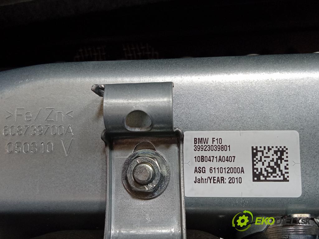 Bmw Seria 5 2010 kokpit,pristrojová doska 9231791