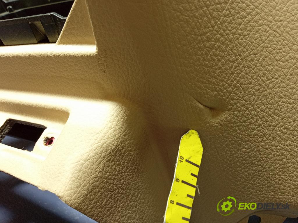 Bmw Seria 5 2010 kokpit,pristrojová doska 9231791