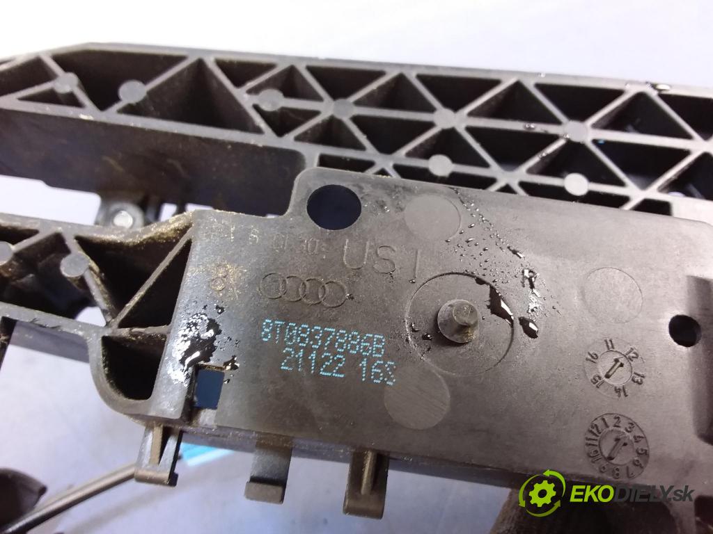 Audi A4 2012 zámek dveře před v pravo: 8J1837016D