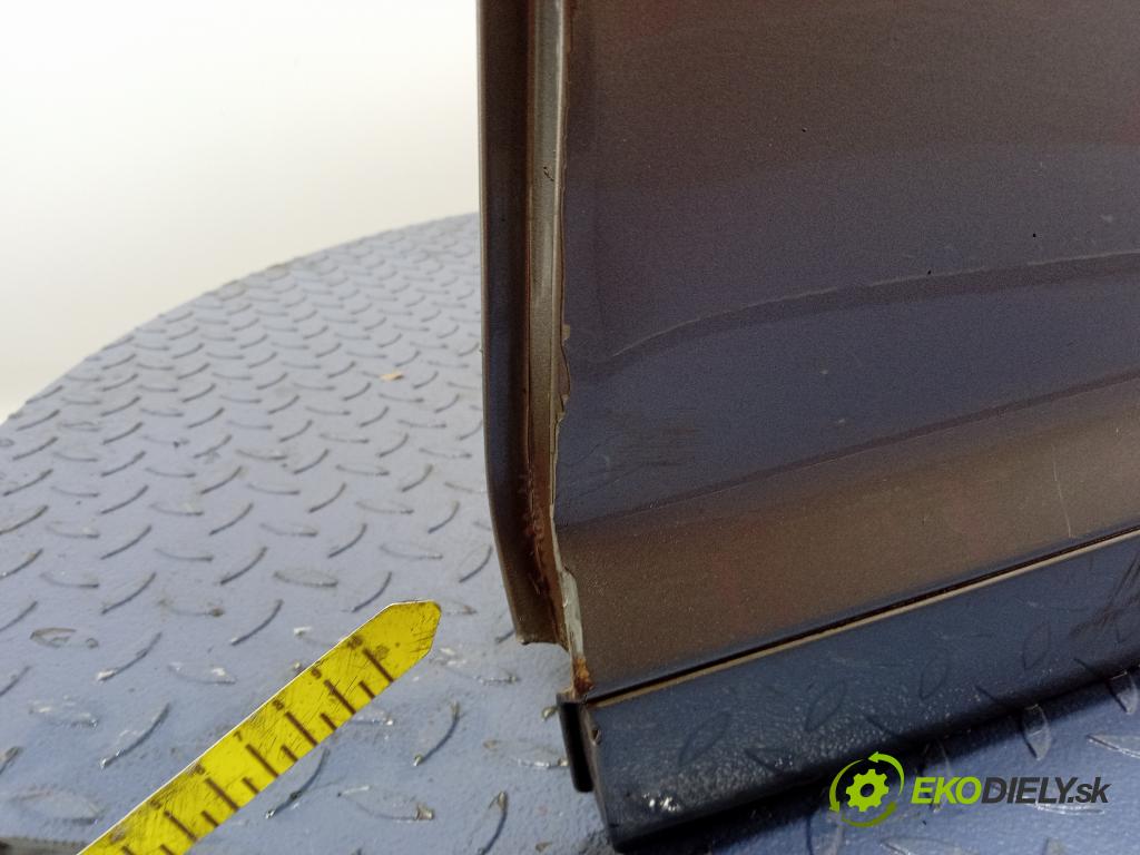 Audi A6 2006 dvere zad Vľavo: 01