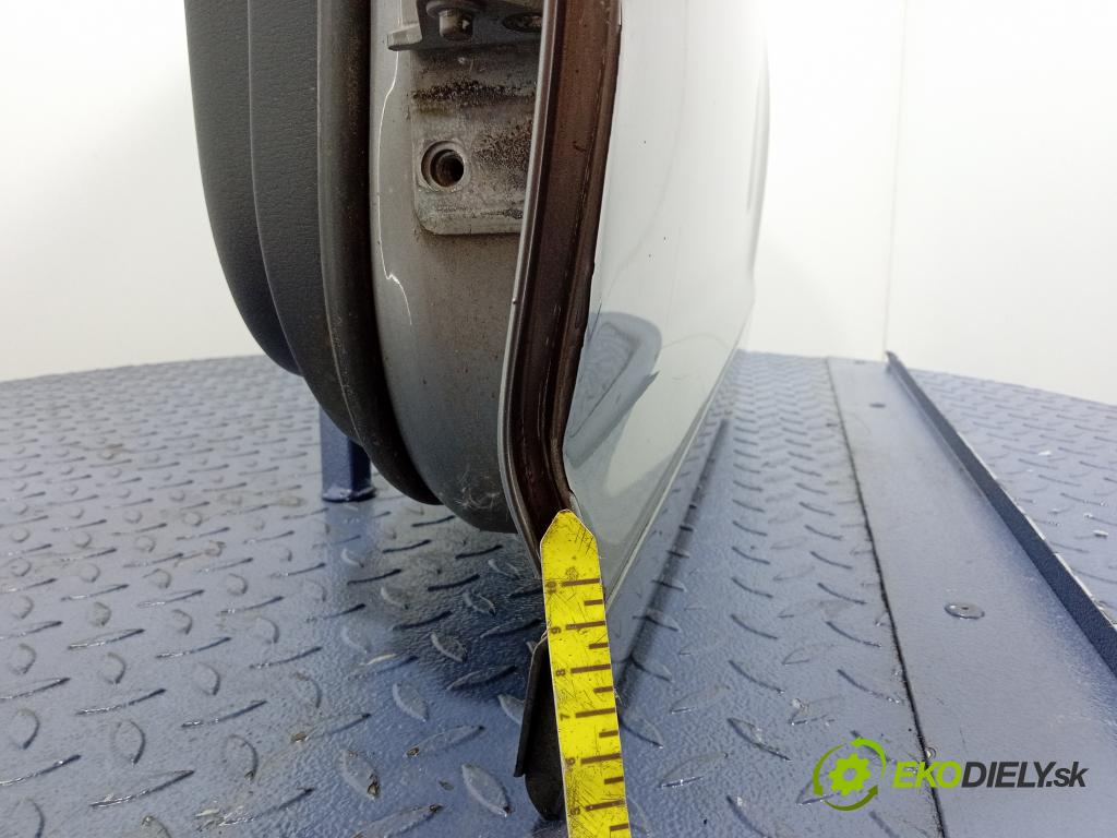 Audi A6 2006 dvere zad Vľavo: 01