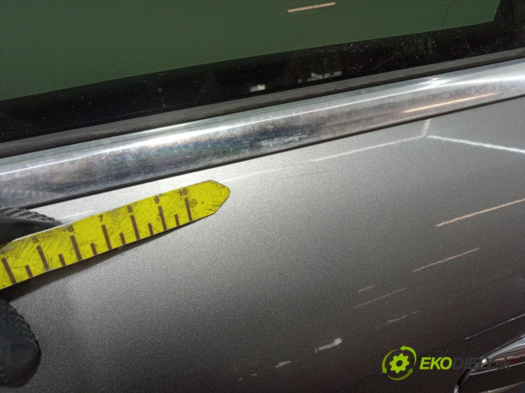 Audi A6 2006 dvere zad Vľavo: 01