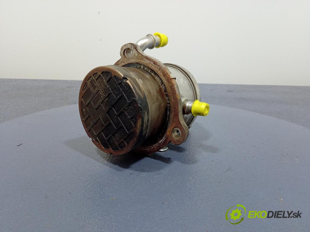 Renault Trafic 2021 Chladič EGR 147354591R