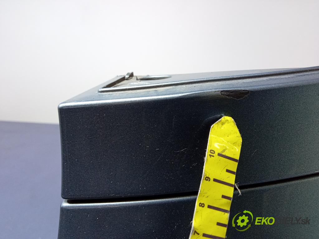 Skoda Octavia 2008 nárazník zad 01