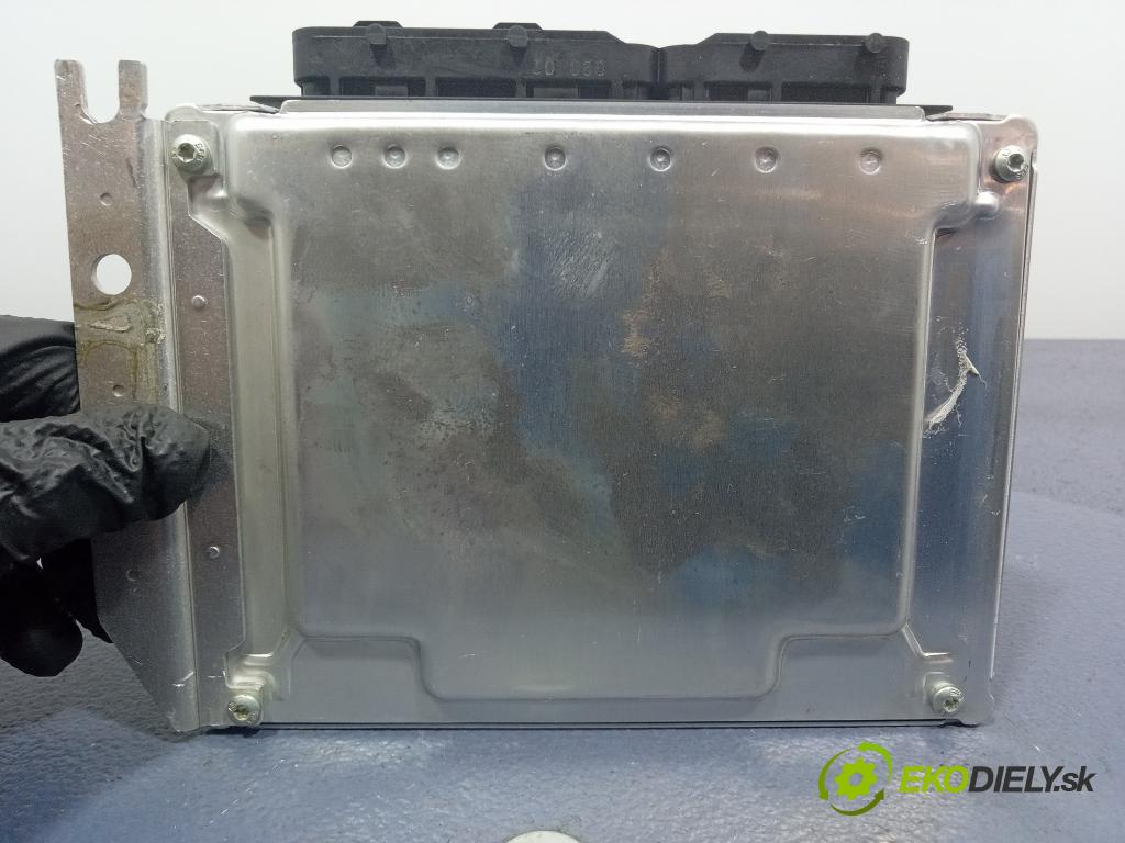 Hyundai Santa fe 2004 riadiaca jednotka Motor: 39101-27253
