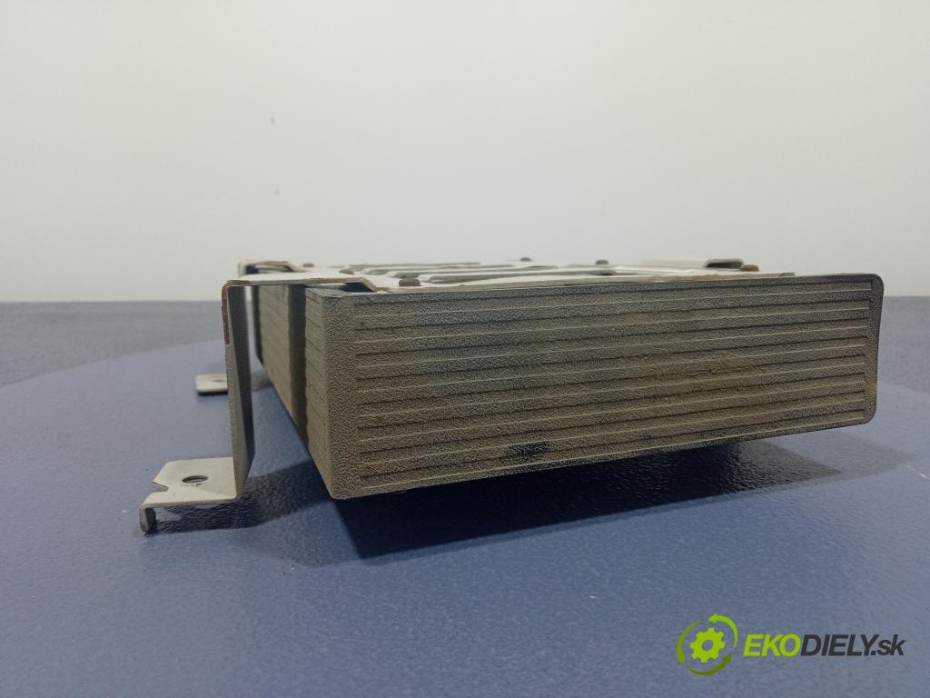 Chrysler 300 m 1998 Zesilovač: Rádio: Navigacia: 04760902AB