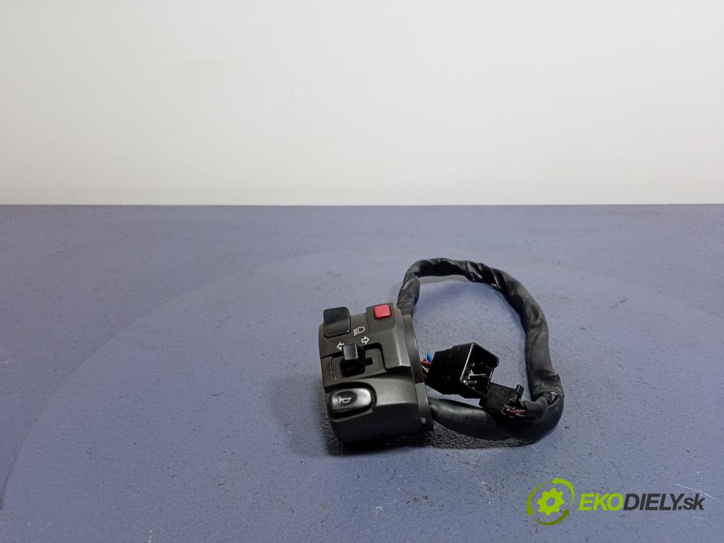 Kawasaki Z750 2008 prepínač svetiel 01