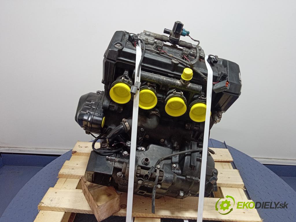 Kawasaki Z750 2008 motor Benzín 01