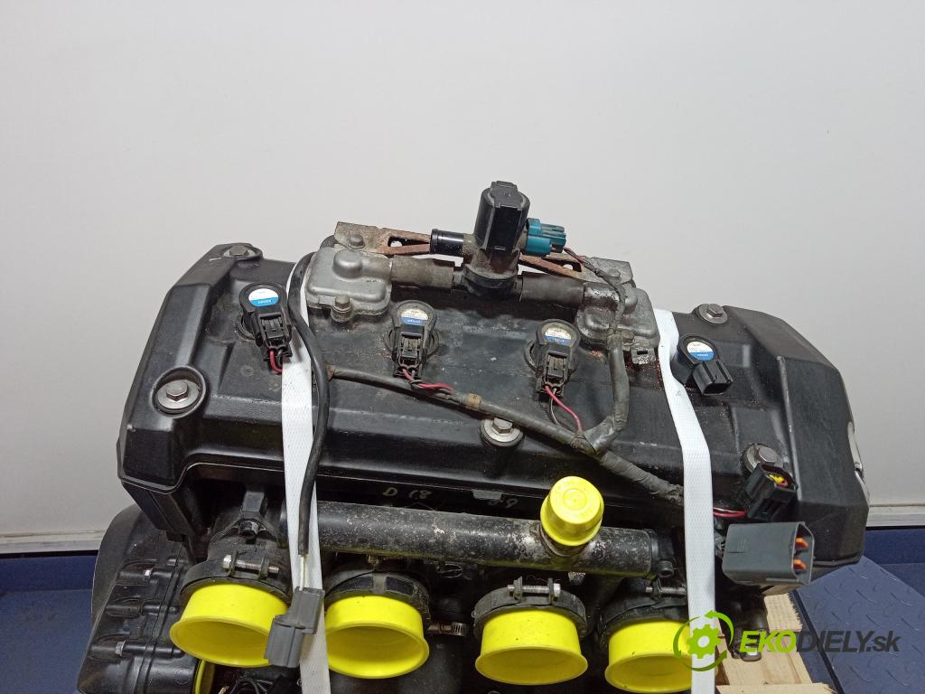 Kawasaki Z750 2008 motor Benzín 01