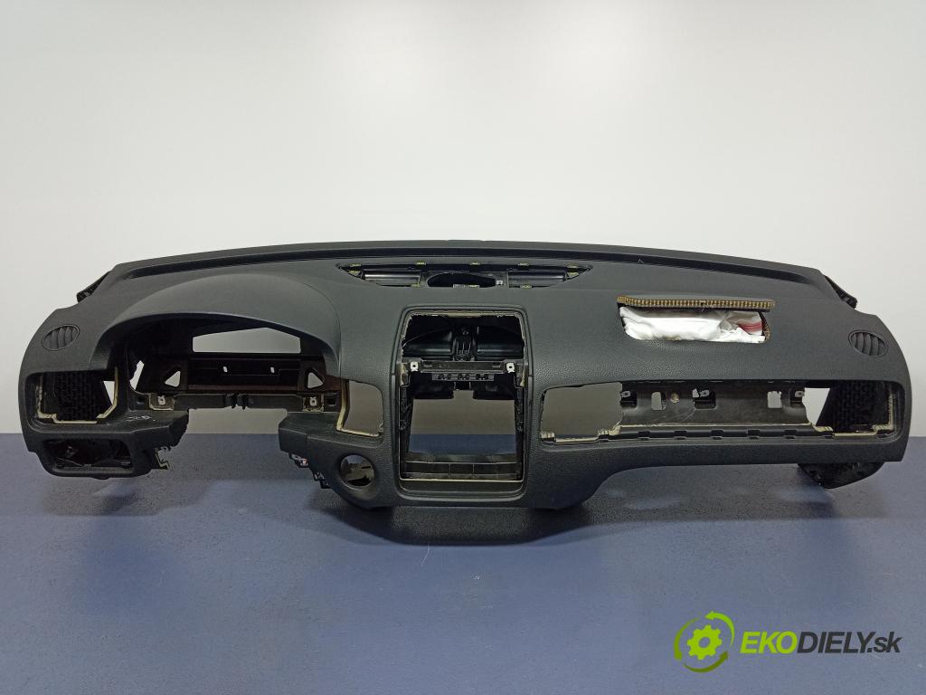 Vw Touareg 2016 kokpit,pristrojová doska 7P1857181
