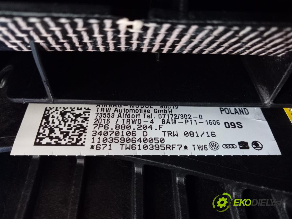 Vw Touareg 2016 kokpit,pristrojová doska 7P1857181
