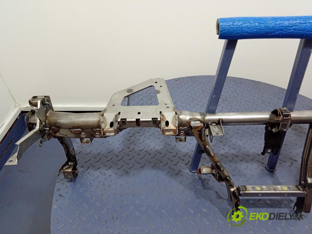 Vw Touareg 2016 kokpit,pristrojová doska 7P0858045J