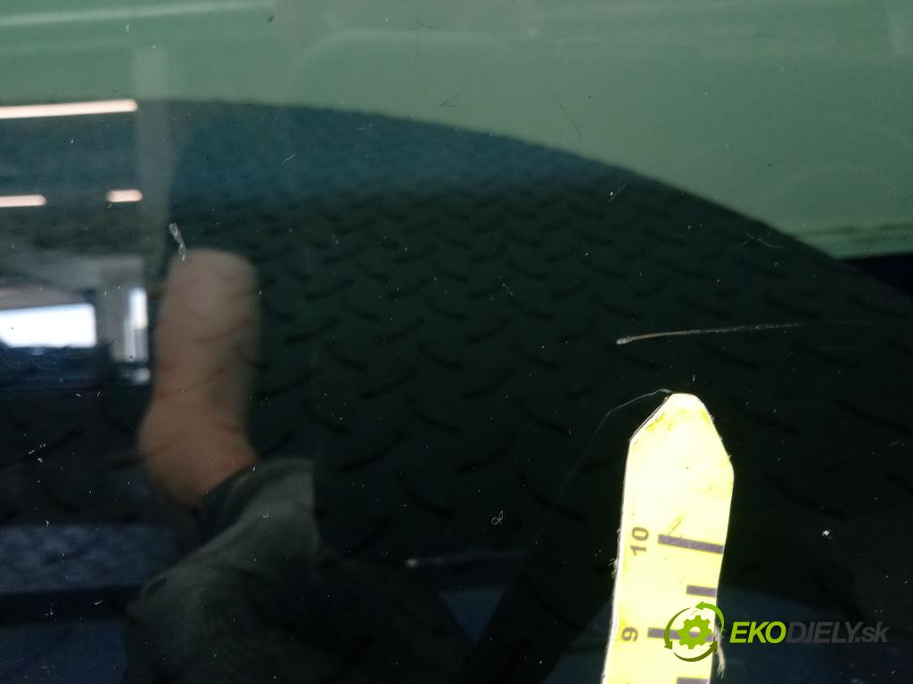 Fiat Ducato 2010 sklo dvere zad ľavé 01