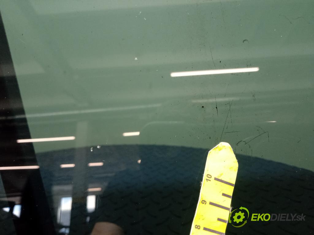Fiat Ducato 2010 sklo dvere zad ľavé 01