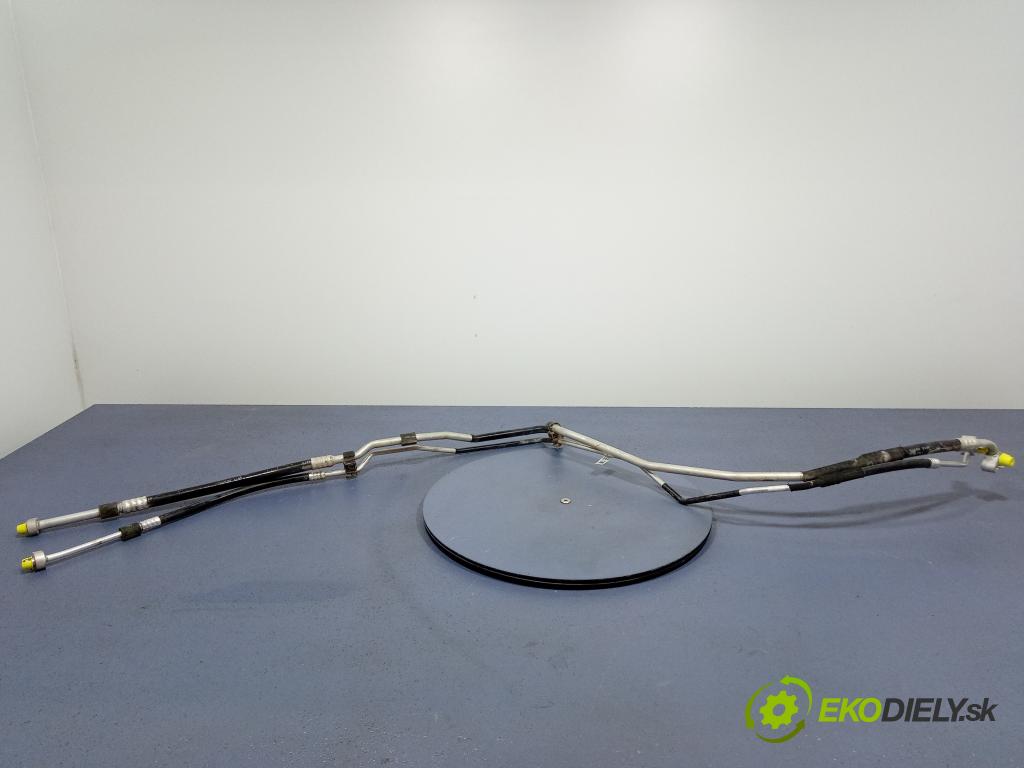 Vw Touareg 2016 trubka Klimatizace: 7P0820886C