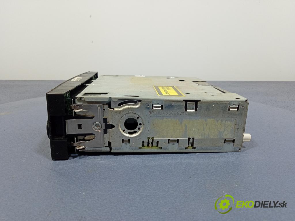 Citroen C4 2005 Radio I Navigácia: 01