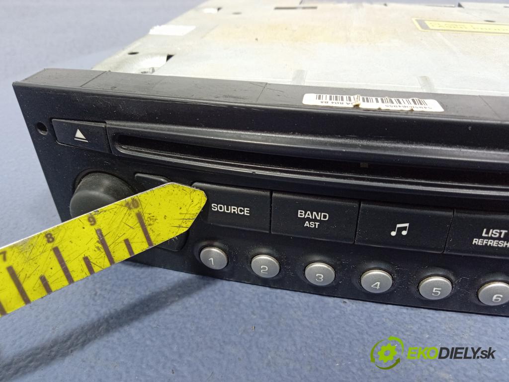 Citroen C4 2005 Radio I Navigácia: 01