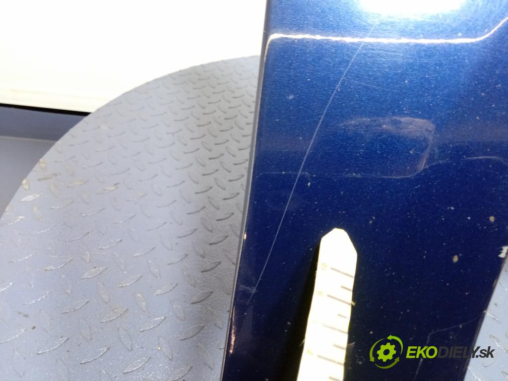 Mazda 2 2003 blatnik před v pravo: 01