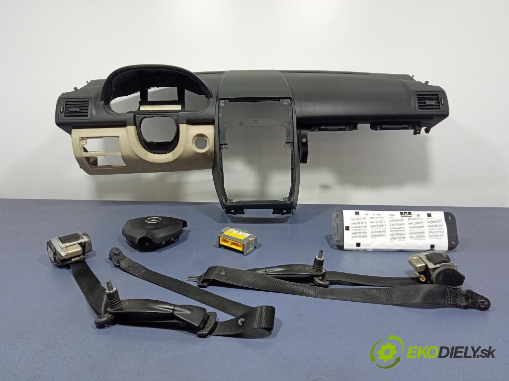 Mercedes A-klasa 2005 kokpit,pristrojová doska A1696800087