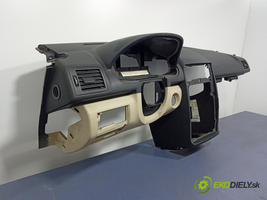 Mercedes A-klasa 2005 kokpit,pristrojová doska A1696800087