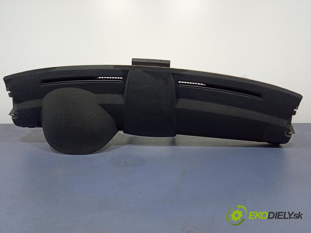Mercedes A-klasa 2005 kokpit,pristrojová doska A1696800087