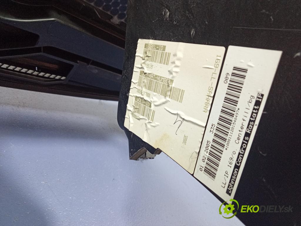 Mercedes A-klasa 2005 kokpit,pristrojová doska A1696800087