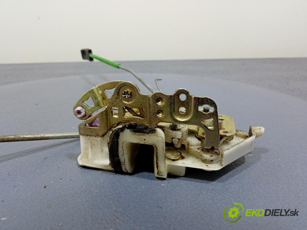 Honda Stream 2001 zámek dveře před Levý: 01
