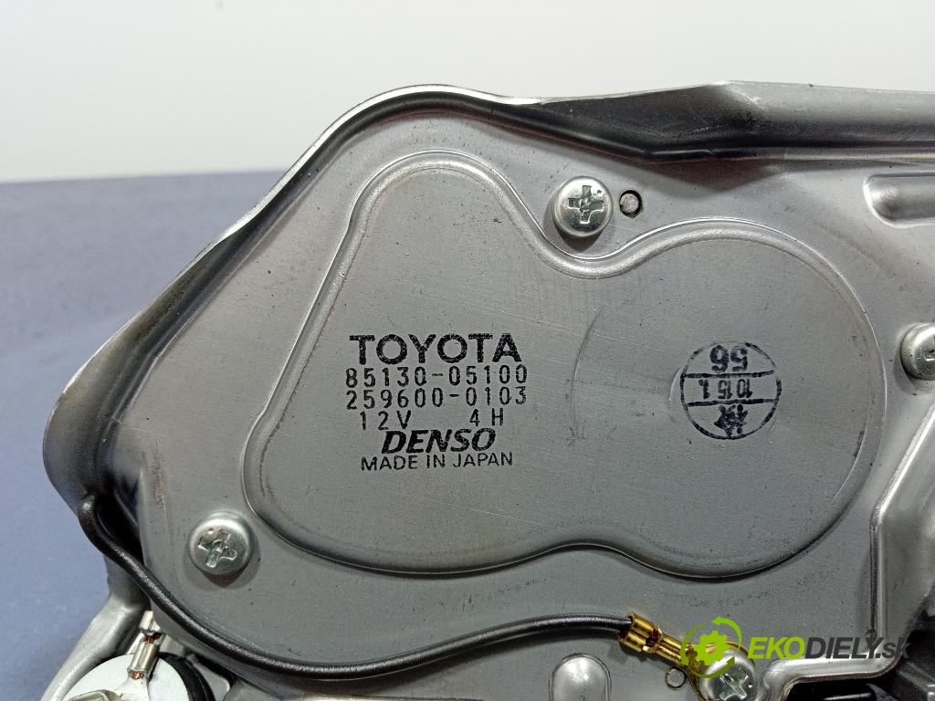 Toyota Avensis 2006 motor: Stierače: zad 85130-05100