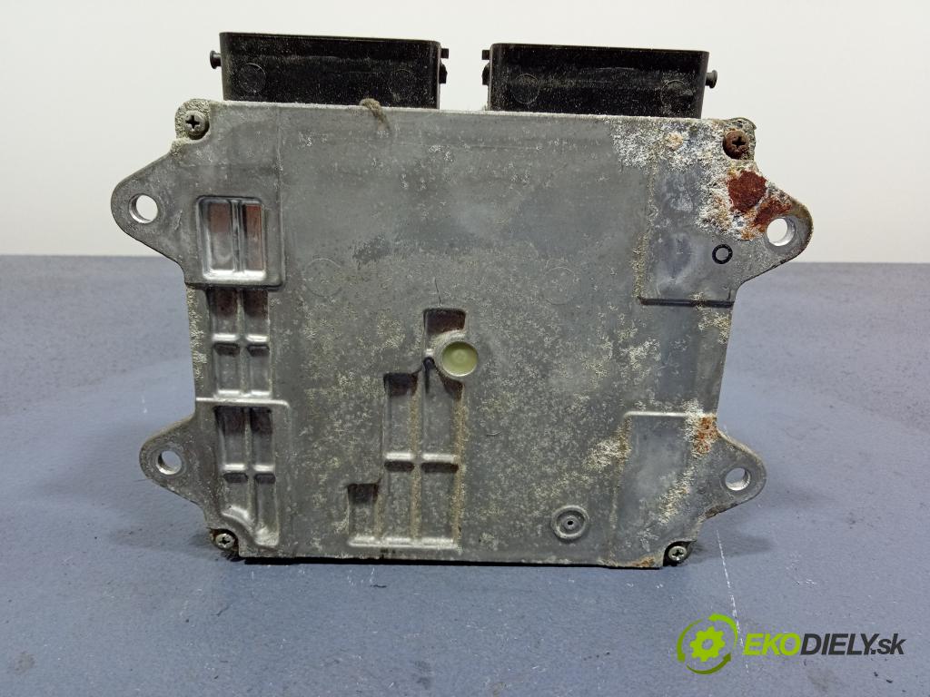 Mitsubishi Colt 2006 riadiaca jednotka Motor: 1860A710